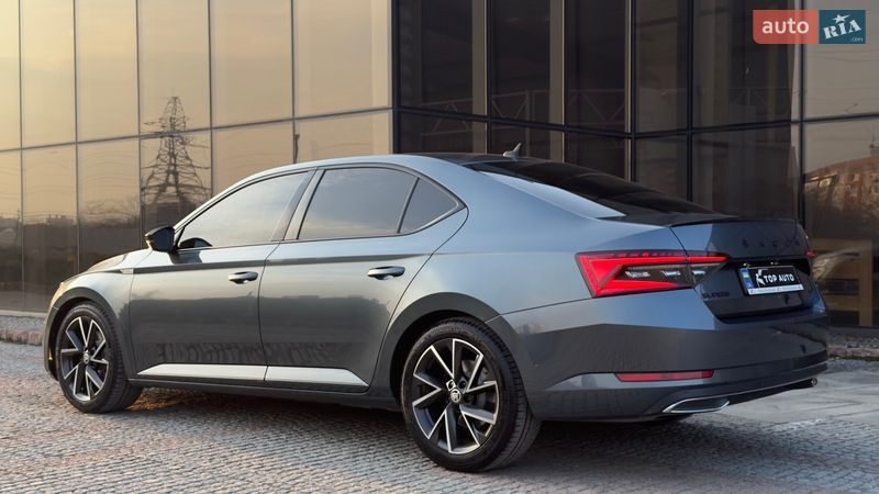 Лифтбек Skoda Superb 2022 в Мукачево