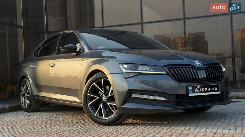 Лифтбек Skoda Superb 2022 в Мукачево