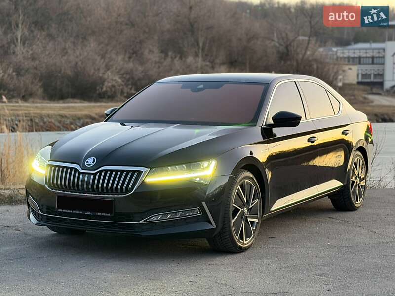 Лифтбек Skoda Superb 2022 в Днепре