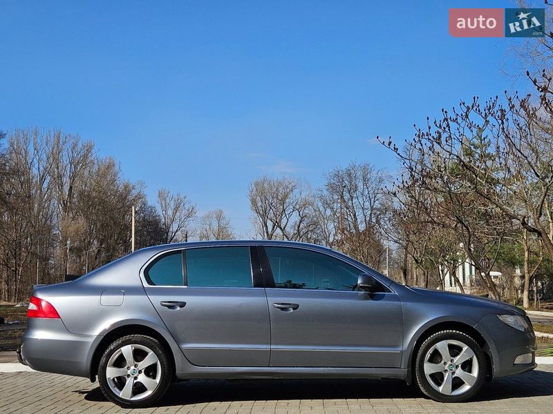 Лифтбек Skoda Superb 2008 в Дрогобыче