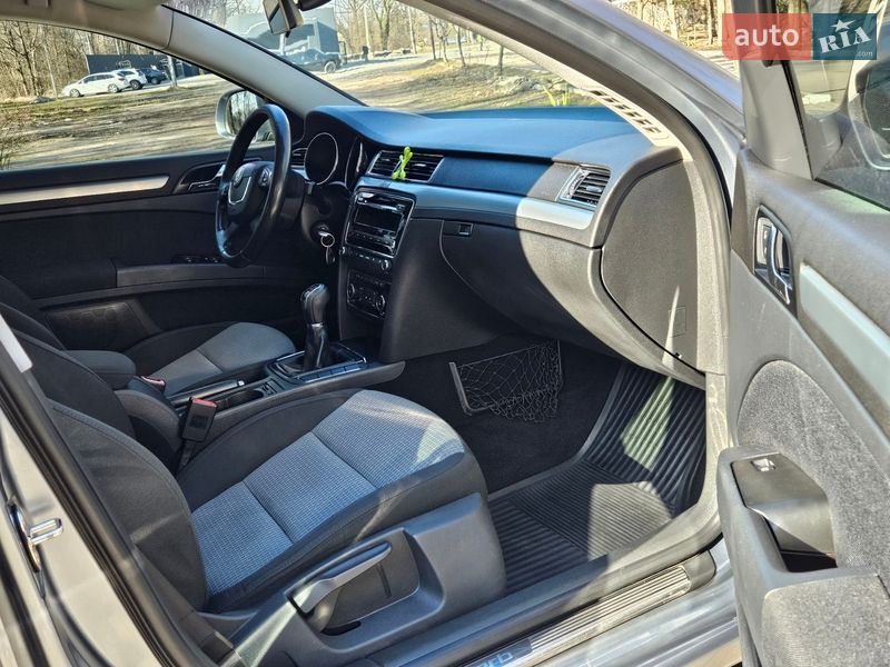 Лифтбек Skoda Superb 2008 в Дрогобыче