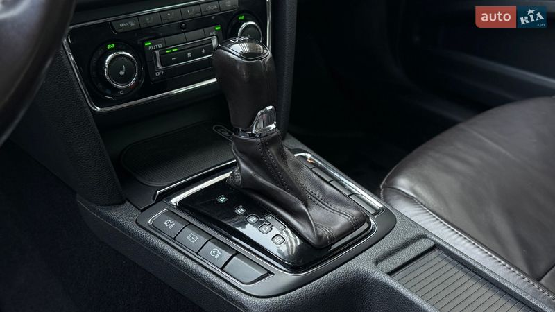 Універсал Skoda Superb 2013 в Мукачевому