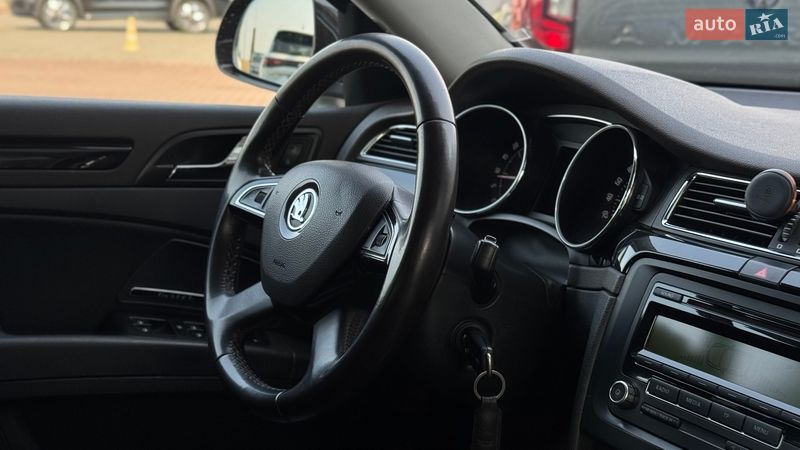 Універсал Skoda Superb 2013 в Мукачевому