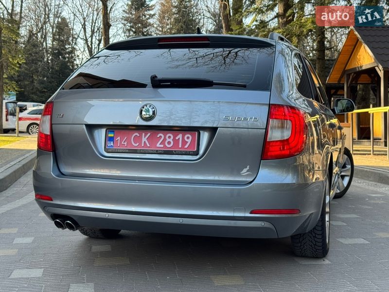 Универсал Skoda Superb 2012 в Дрогобыче