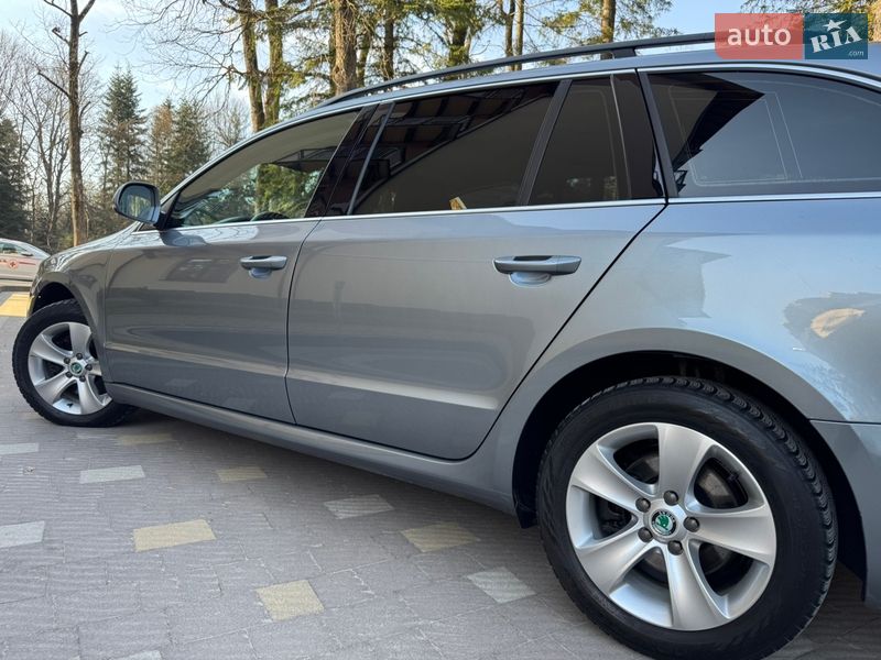Универсал Skoda Superb 2012 в Дрогобыче