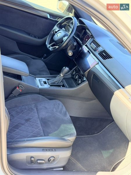 Универсал Skoda Superb 2021 в Киеве