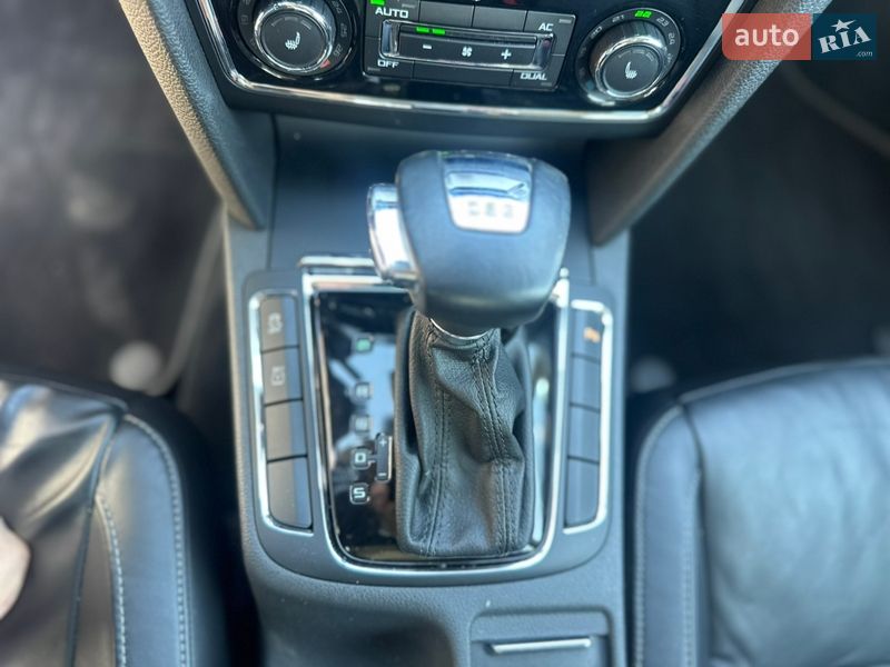 Универсал Skoda Superb 2010 в Луцке