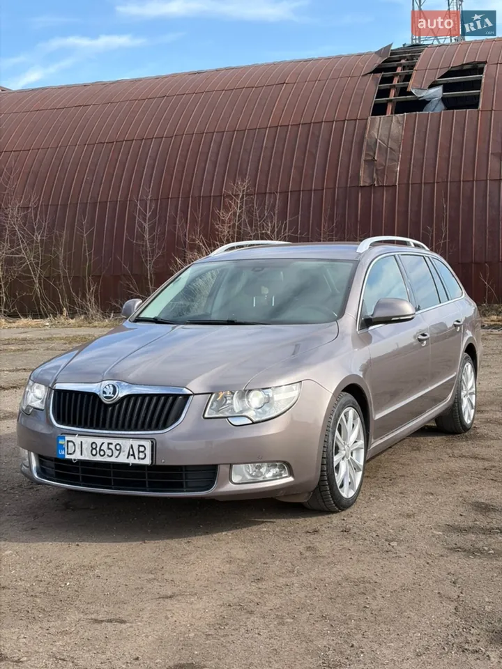 2011 Skoda Superb - мініатюра 12