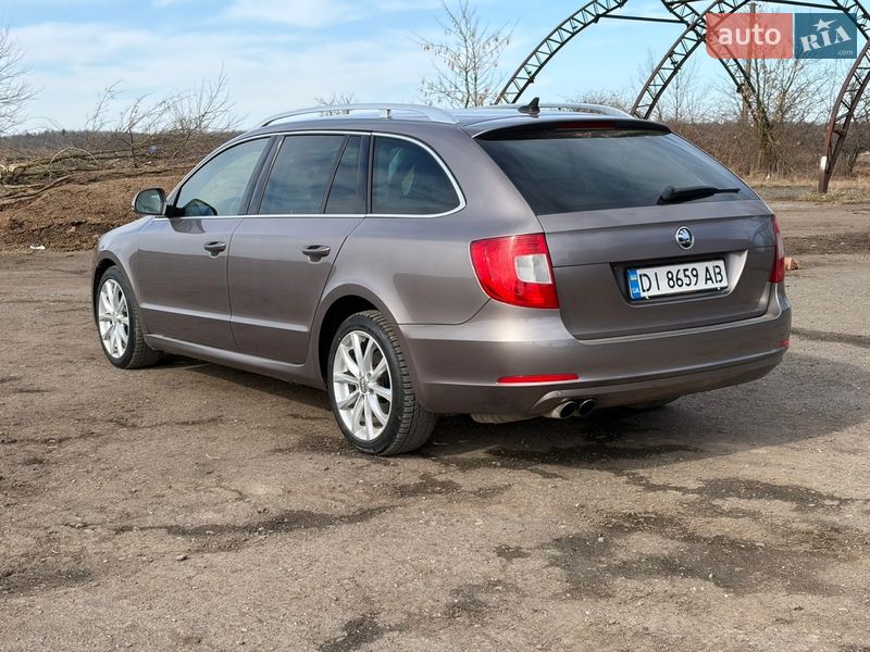 Універсал Skoda Superb 2012 в Львові