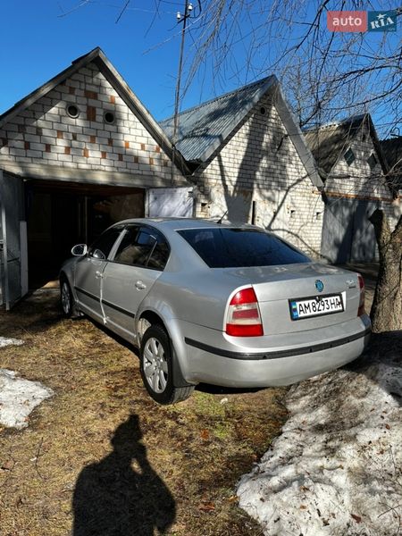 Лифтбек Skoda Superb 2006 в Житомире