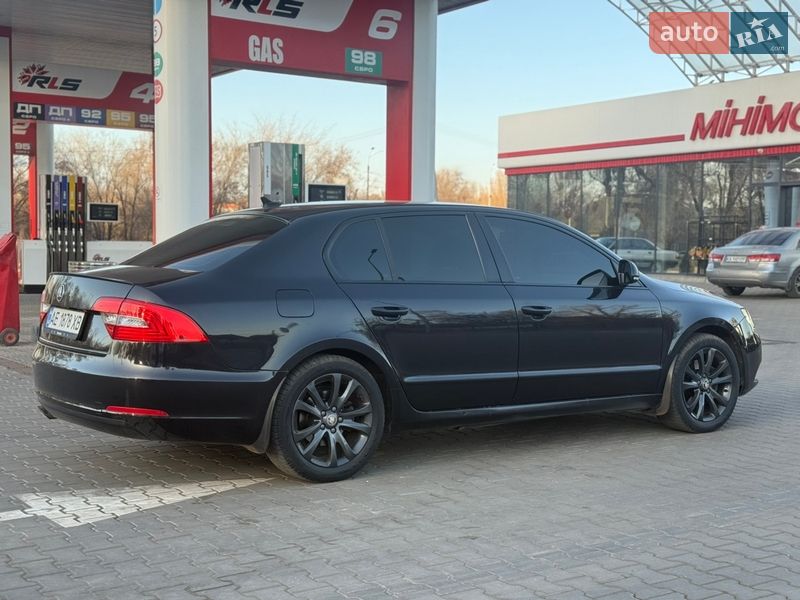 Лифтбек Skoda Superb 2013 в Кривом Роге