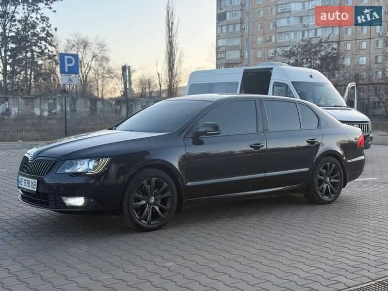 Лифтбек Skoda Superb 2013 в Кривом Роге