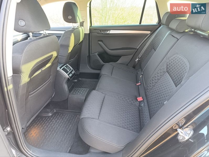 Універсал Skoda Superb 2016 в Отинії