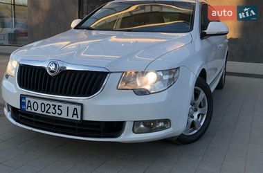 Универсал Skoda Superb 2011 в Ужгороде