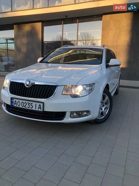 Skoda Superb 2011