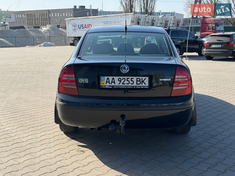 Лифтбек Skoda Superb 2006 в Киеве