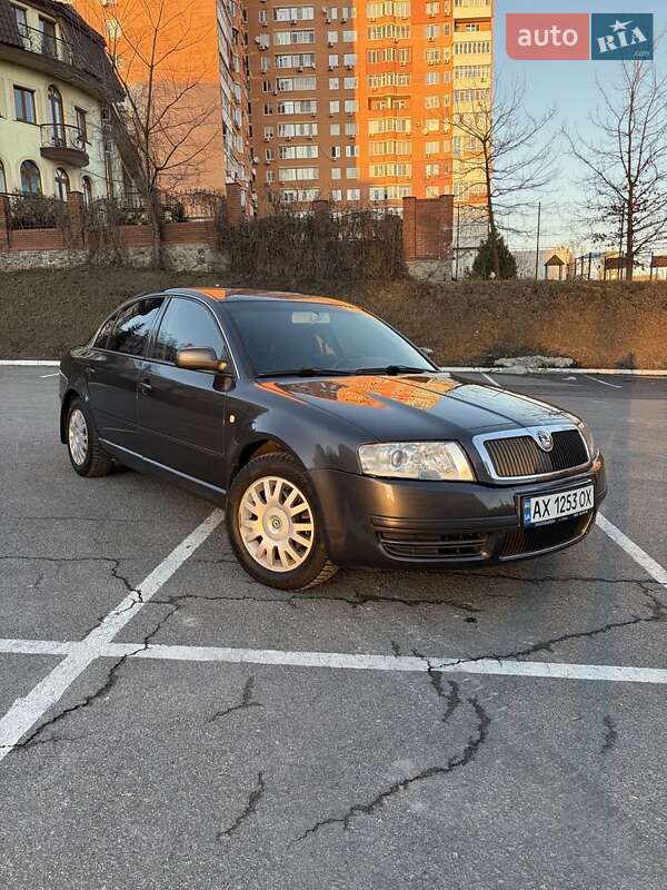Лифтбек Skoda Superb 2006 в Харькове