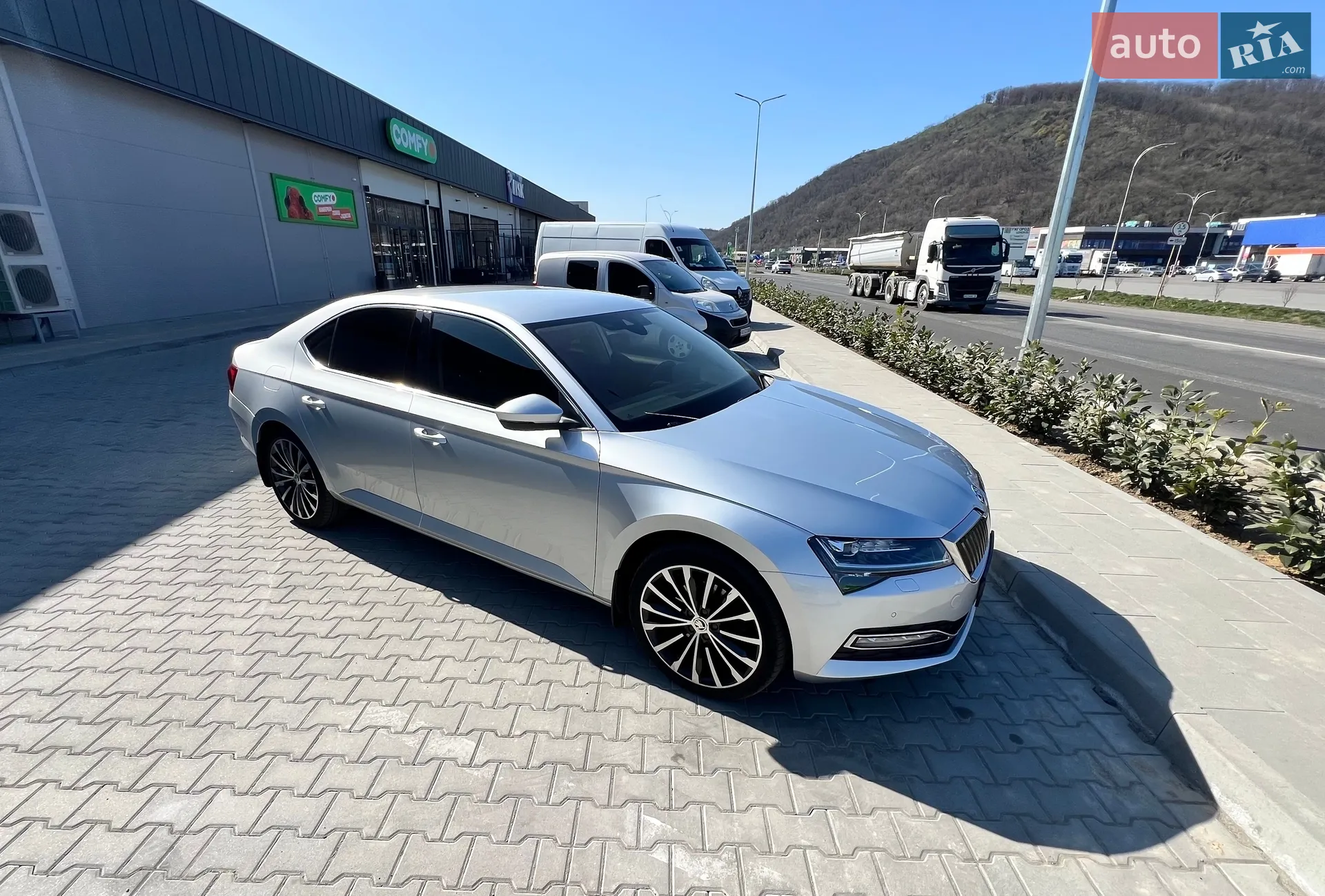 2019 Skoda Superb - фото 1