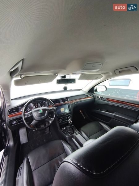 Универсал Skoda Superb 2012 в Барышевке