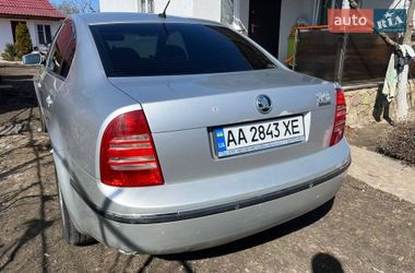 Ліфтбек Skoda Superb 2004 в Києві