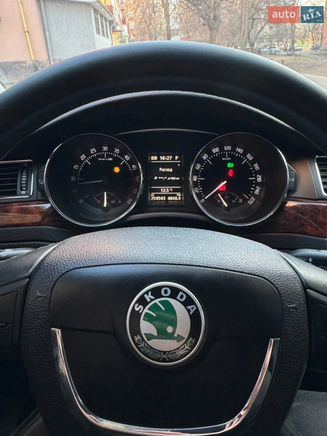 2010 Skoda Superb - мініатюра 6