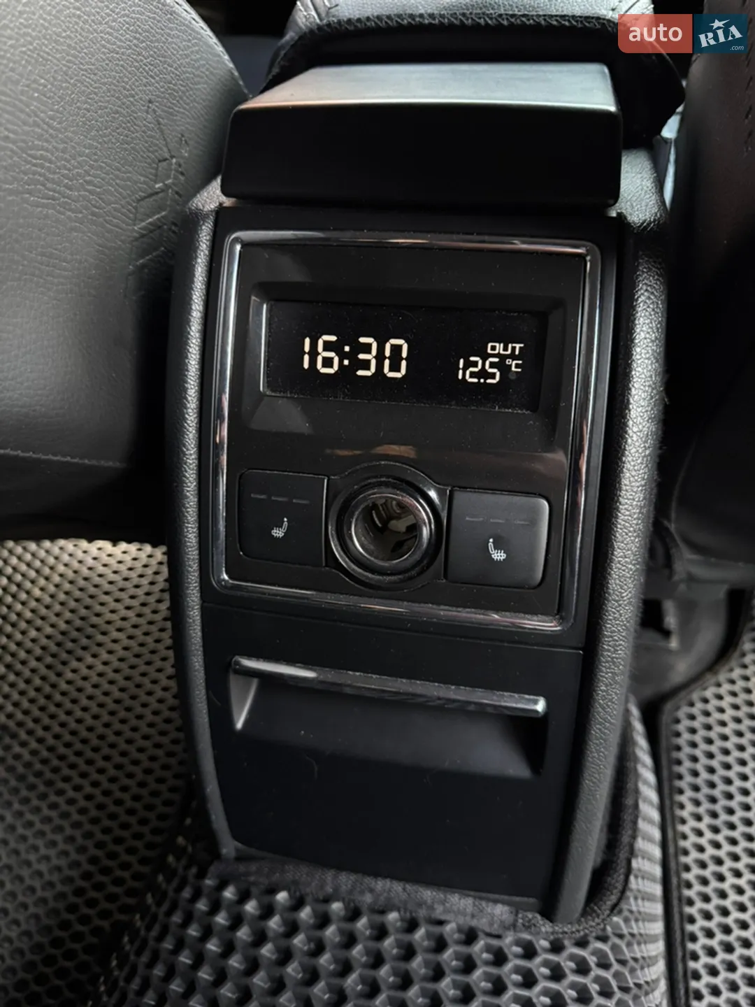 2010 Skoda Superb - мініатюра 10