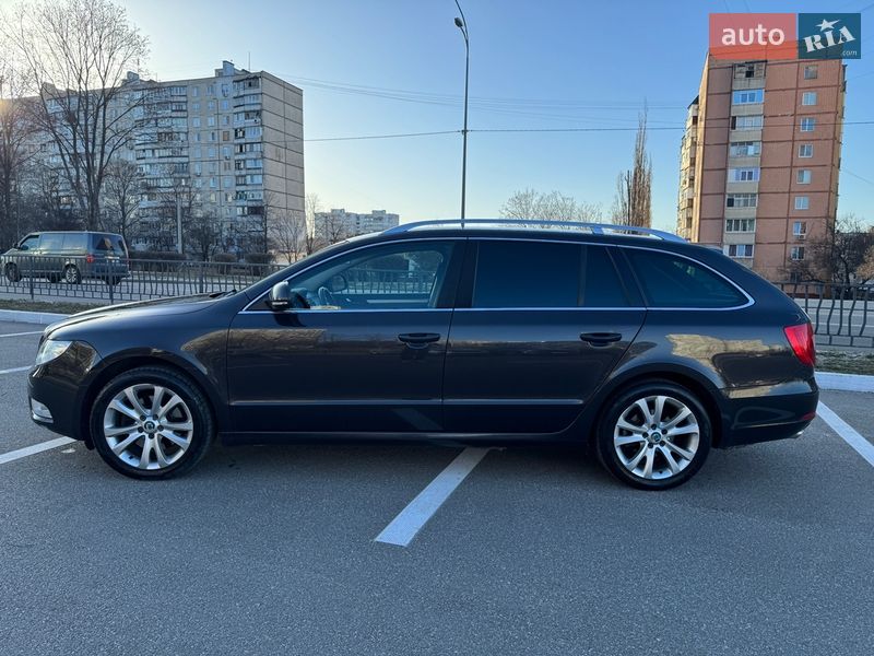 Універсал Skoda Superb 2011 в Харкові