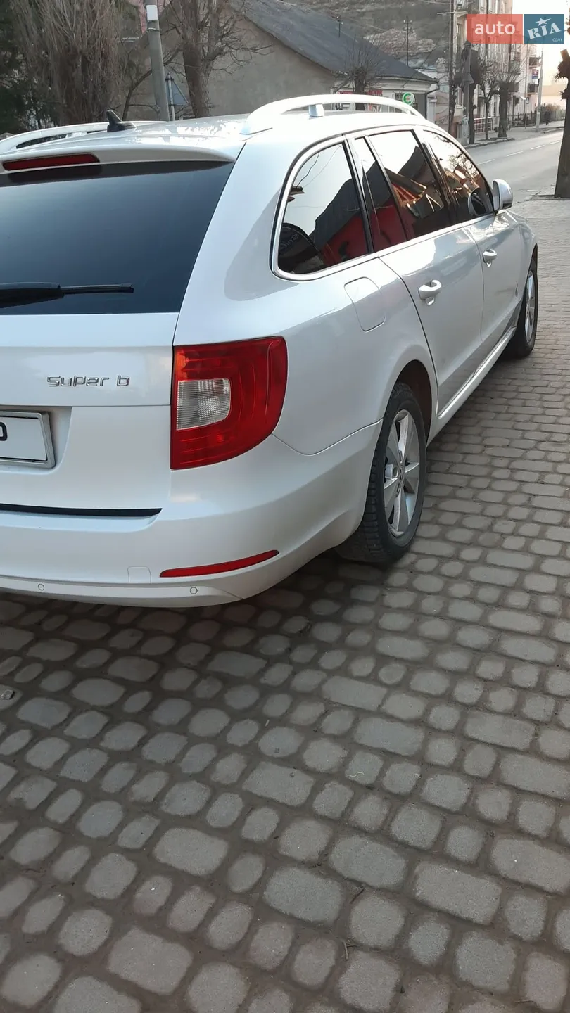 2010 Skoda Superb - мініатюра 3