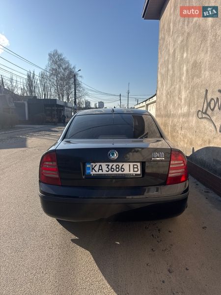 Лифтбек Skoda Superb 2006 в Ирпене