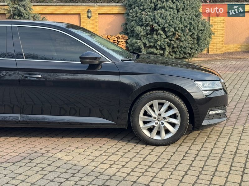Лифтбек Skoda Superb 2023 в Мукачево
