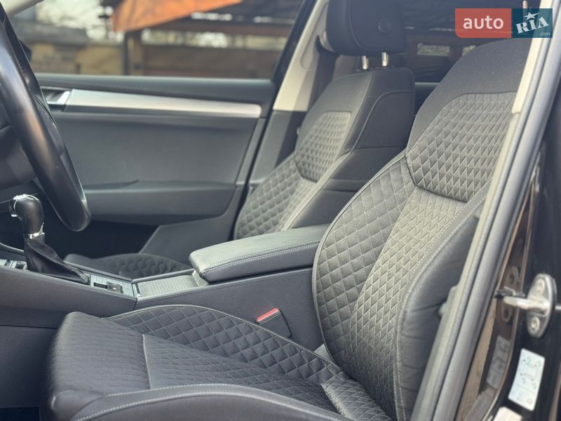 Лифтбек Skoda Superb 2023 в Мукачево