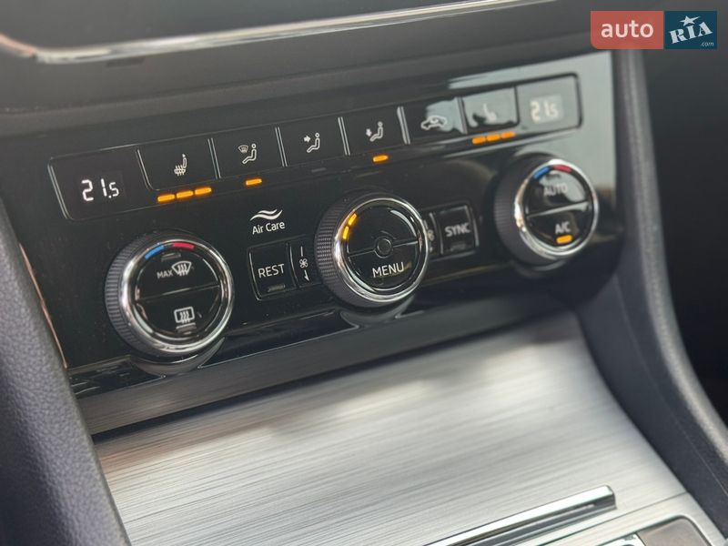 Лифтбек Skoda Superb 2023 в Мукачево