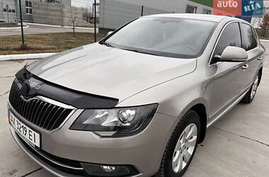 Лифтбек Skoda Superb 2014 в Киеве