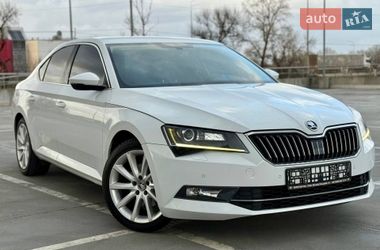 Лифтбек Skoda Superb 2015 в Киеве