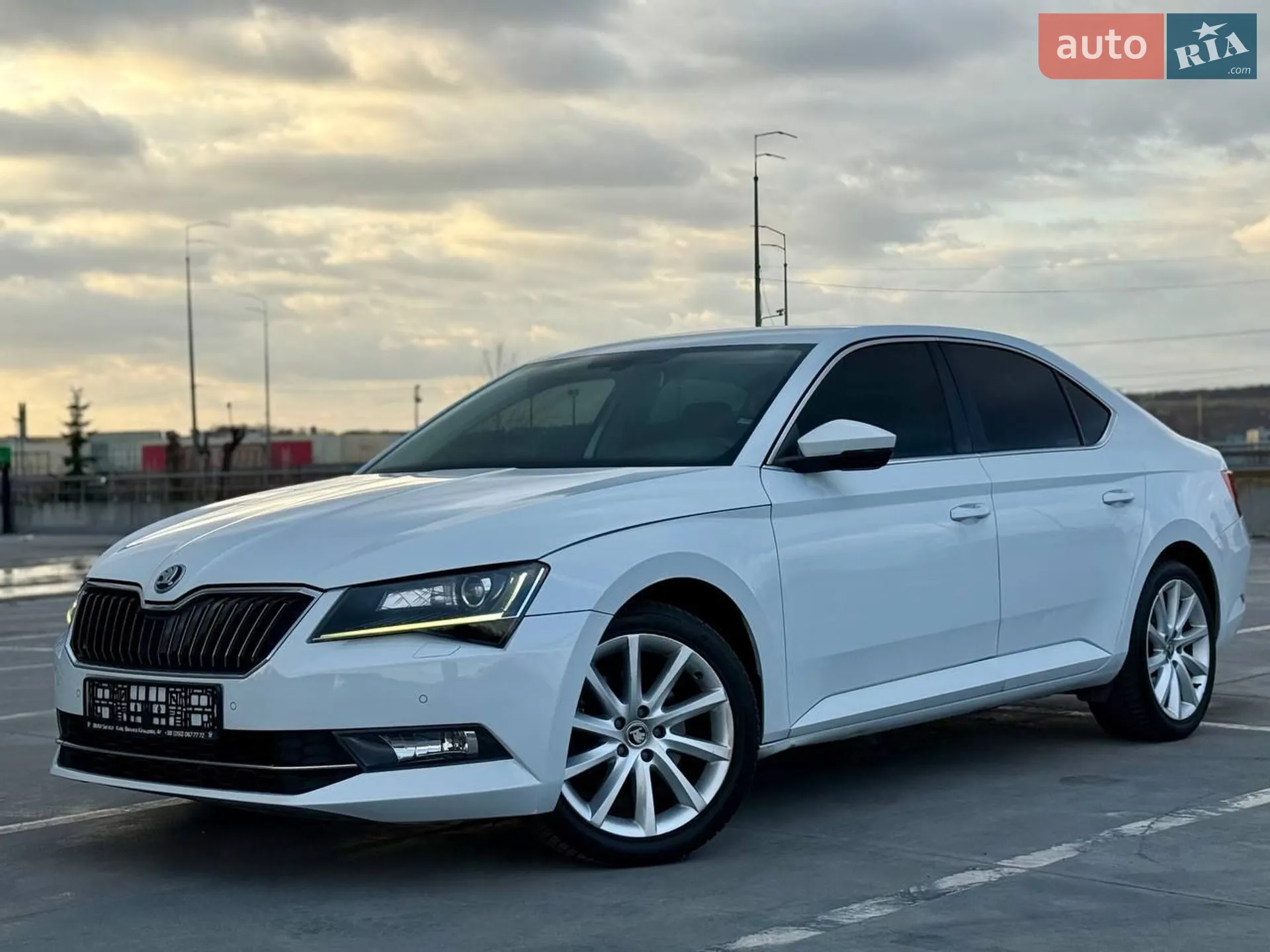 2015 Skoda Superb - мініатюра 18
