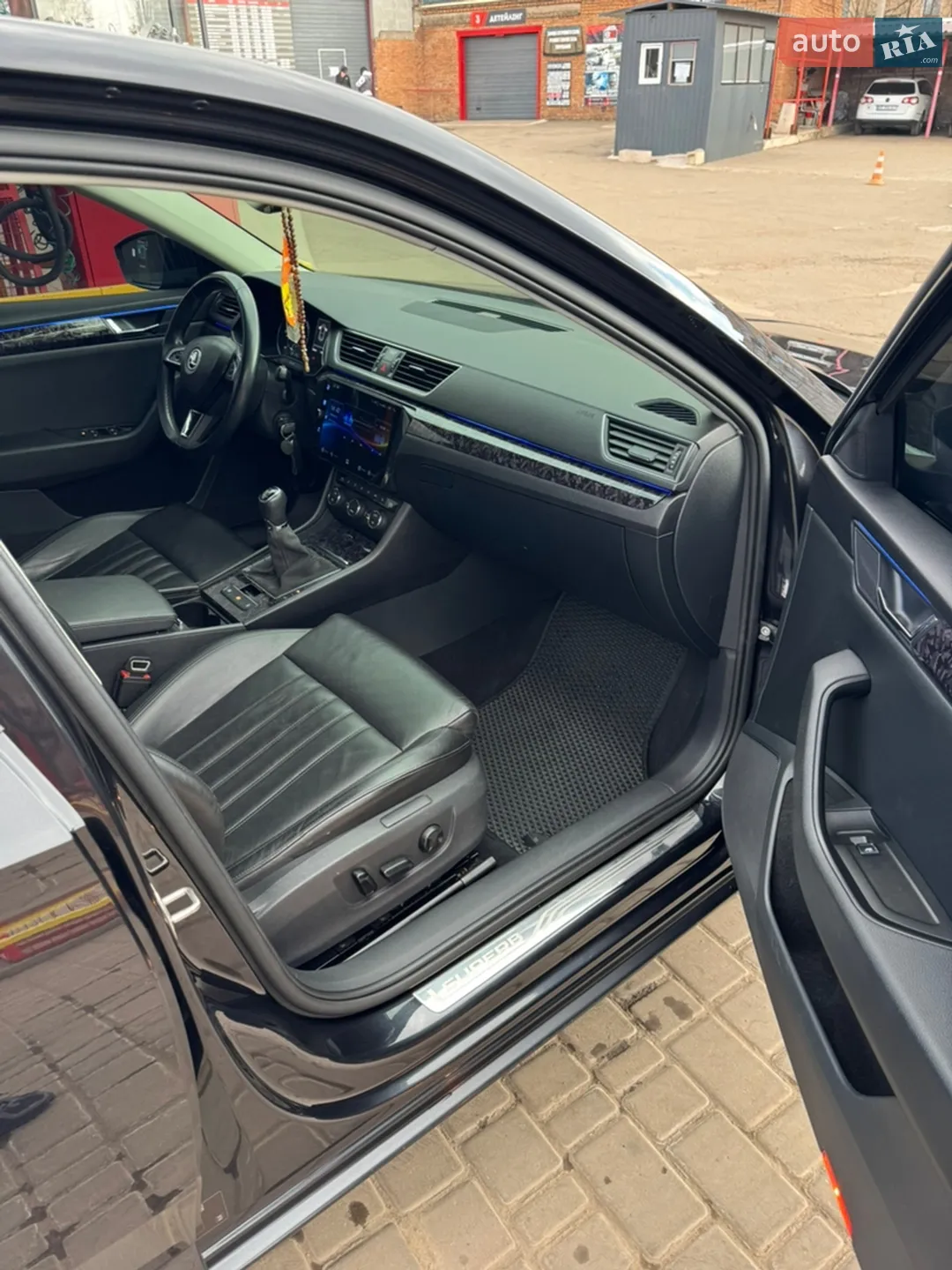 2016 Skoda Superb - мініатюра 16