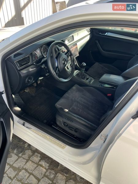 Універсал Skoda Superb 2018 в Тернополі