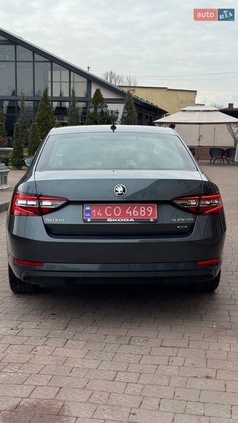 Ліфтбек Skoda Superb 2016 в Стрию