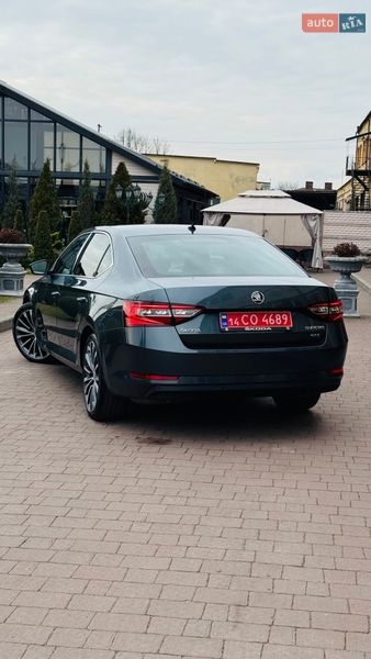 Ліфтбек Skoda Superb 2016 в Стрию