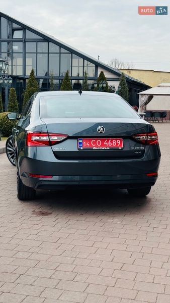 Ліфтбек Skoda Superb 2016 в Стрию