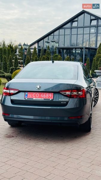 Ліфтбек Skoda Superb 2016 в Стрию
