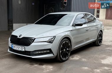 Лифтбек Skoda Superb 2023 в Звягеле