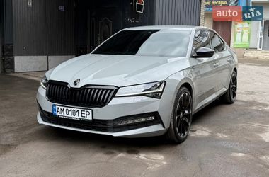 Лифтбек Skoda Superb 2023 в Звягеле