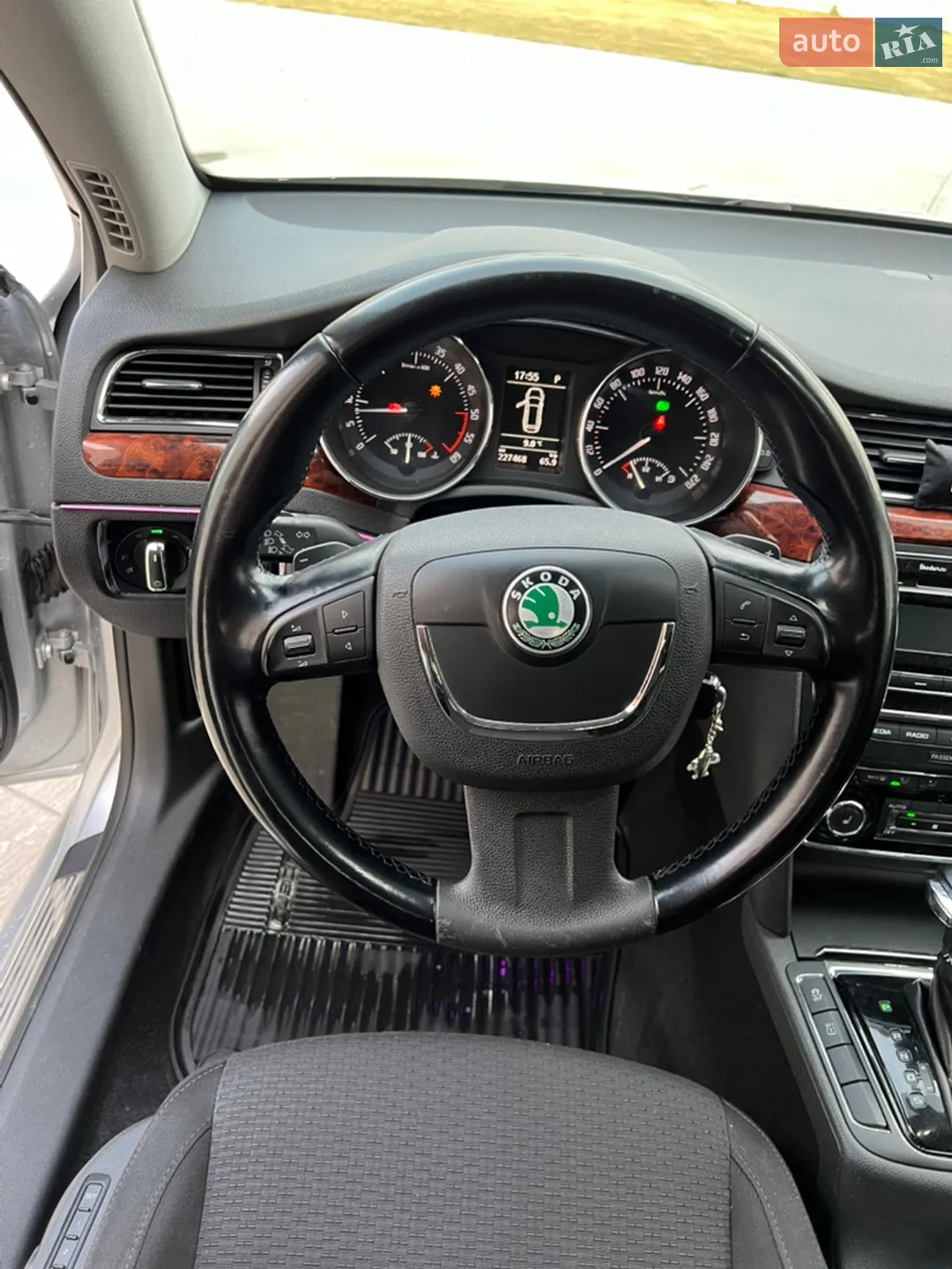 2011 Skoda Superb - мініатюра 8