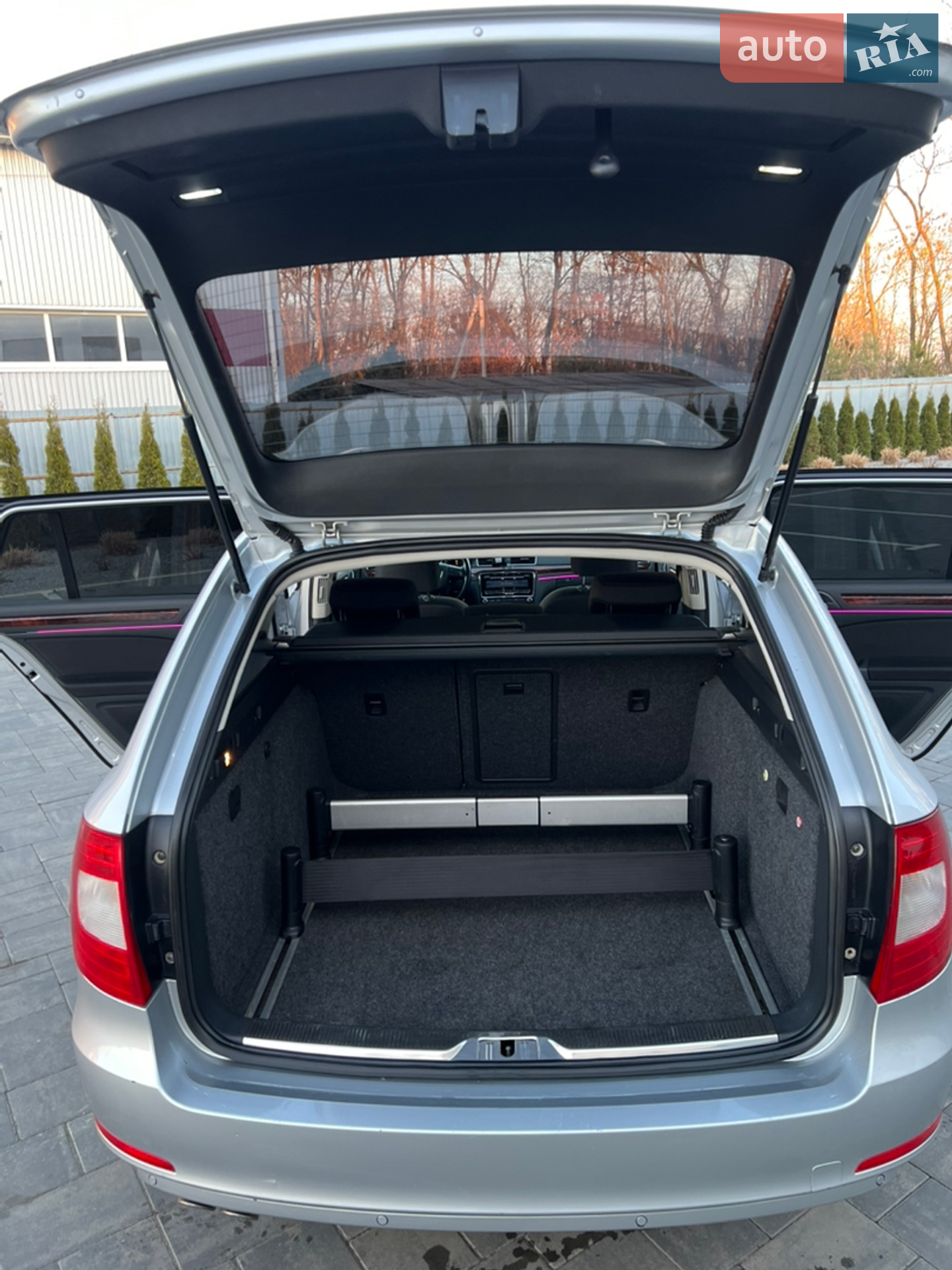 2011 Skoda Superb - мініатюра 23