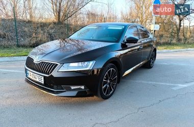 Лифтбек Skoda Superb 2017 в Киеве