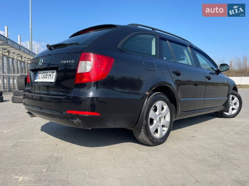 Универсал Skoda Superb 2011 в Львове фото 16 Универсал Skoda Superb 2011 в Львове