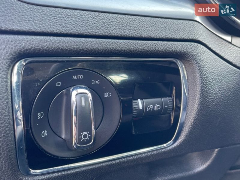 Универсал Skoda Superb 2011 в Львове фото 24 Универсал Skoda Superb 2011 в Львове