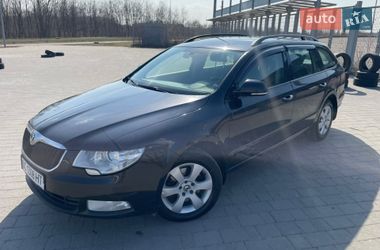 Универсал Skoda Superb 2011 в Львове