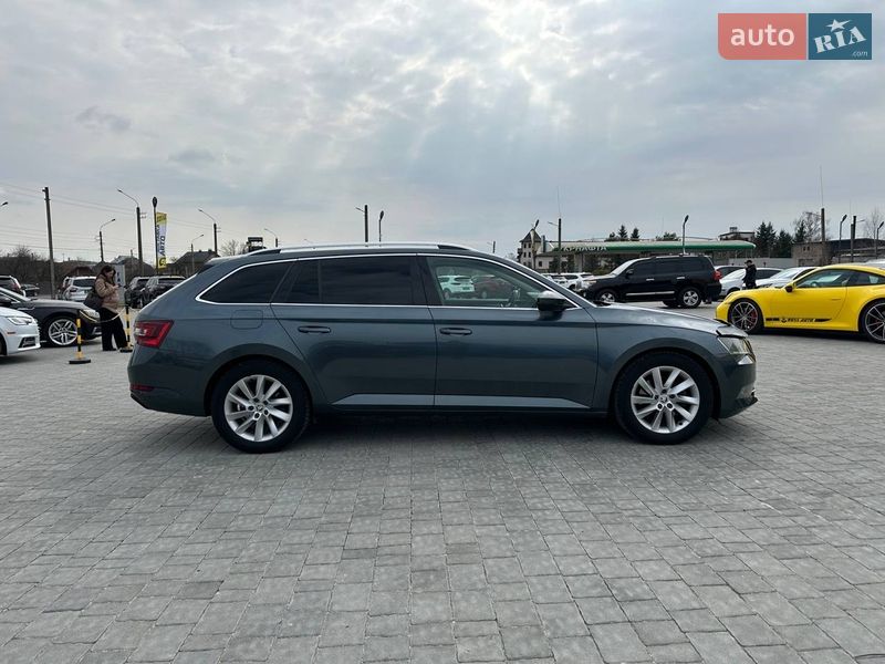 Универсал Skoda Superb 2017 в Ивано-Франковске